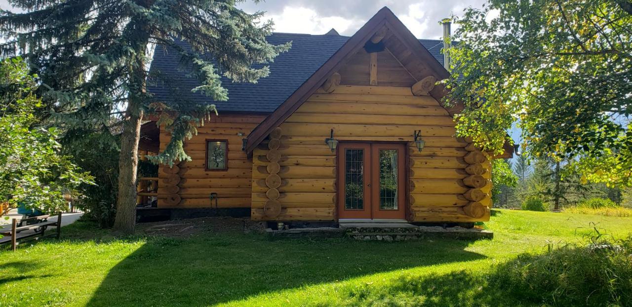 Kicking Horse Canyon Guest House Голдън Екстериор снимка